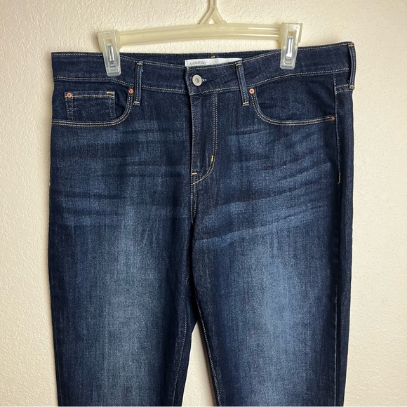 Signature Levi Strauss Mid Rise Straight Blue Jeans Sz 14M - Picture 4 of 9